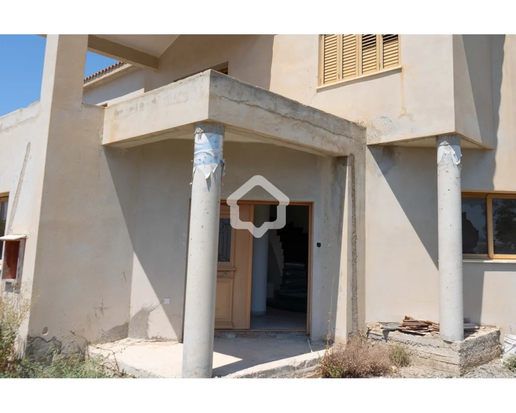 5 Bedroom House for Sale in Pegeia, Paphos District
