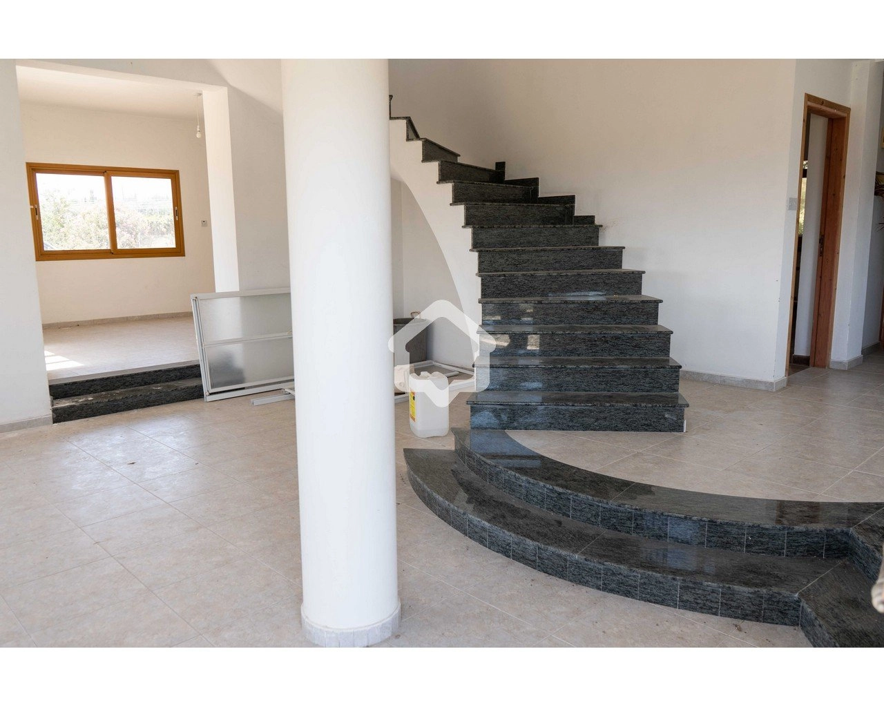 5 Bedroom House for Sale in Pegeia, Paphos District