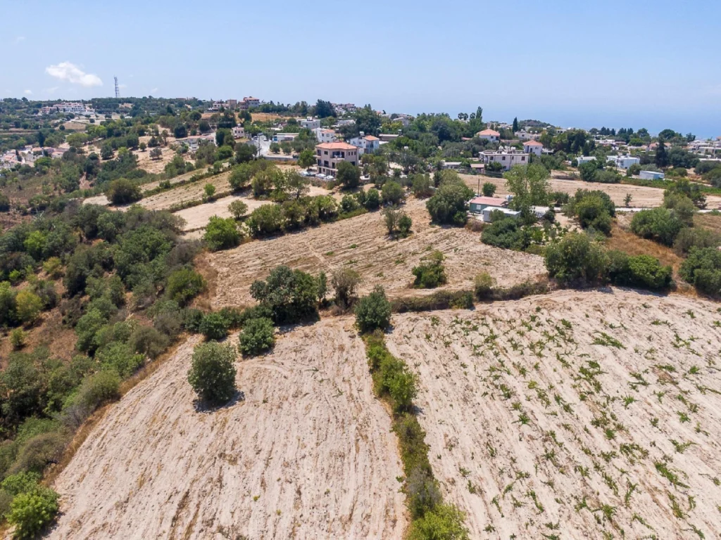 1,673m² Plot for Sale in Tsada, Paphos District