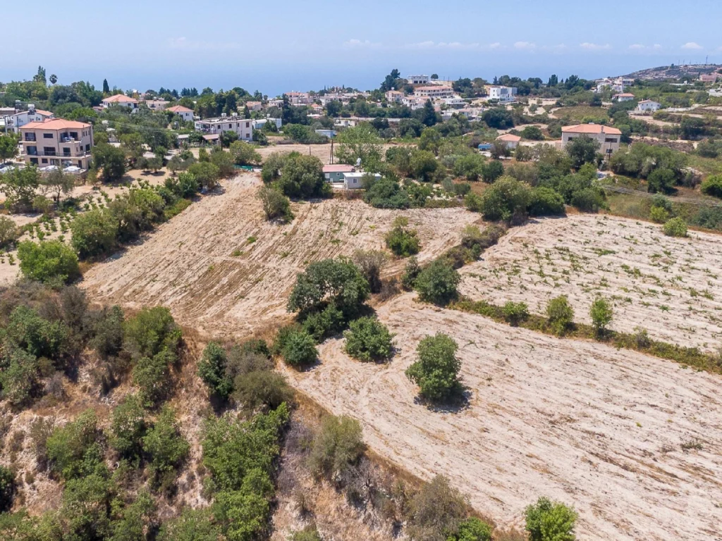 1,673m² Plot for Sale in Tsada, Paphos District