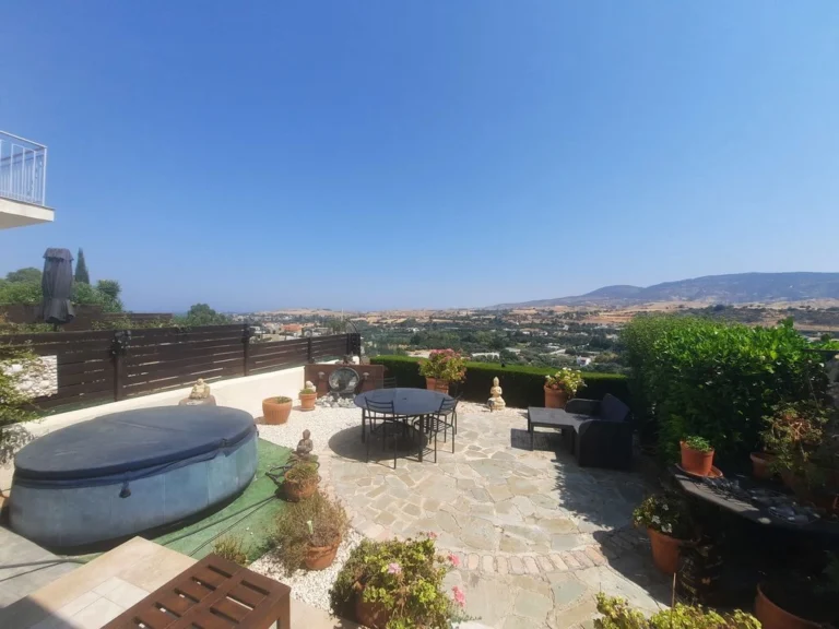 Cheap Houses and Villas for Sale Paphos up to 300000 euro