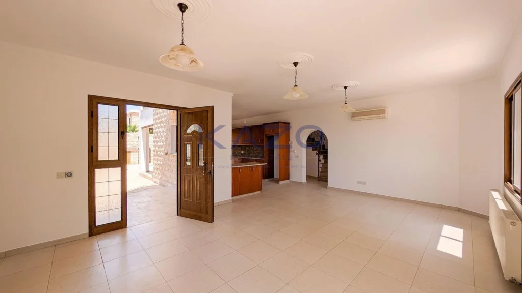 4 Bedroom House for Sale in Ineia, Paphos District