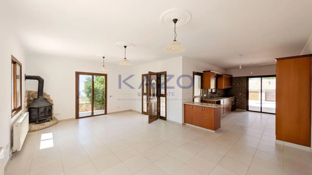 4 Bedroom House for Sale in Ineia, Paphos District