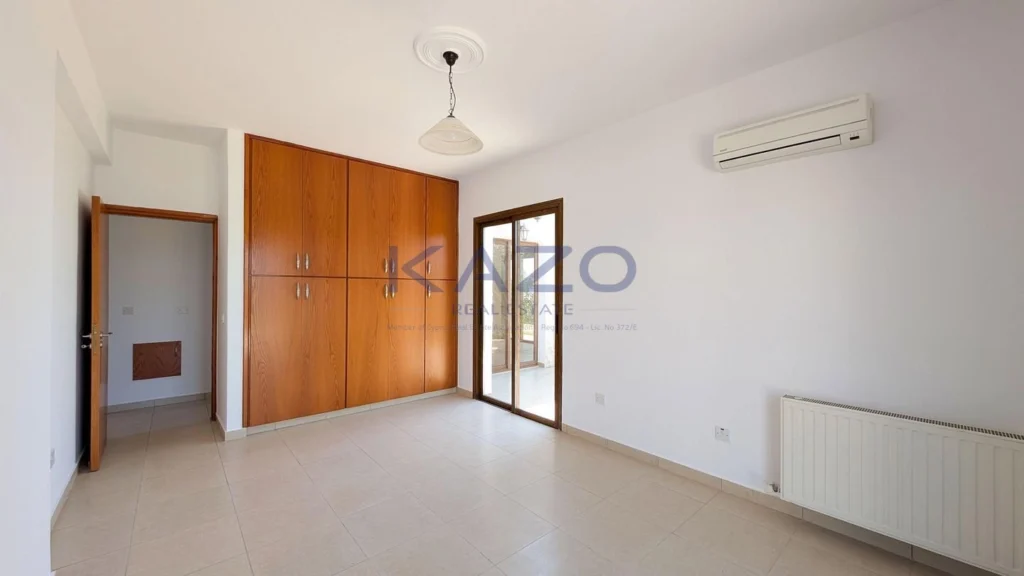 4 Bedroom House for Sale in Ineia, Paphos District