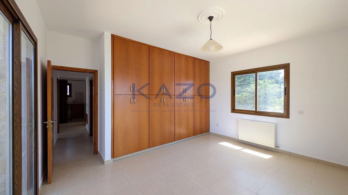 4 Bedroom House for Sale in Ineia, Paphos District