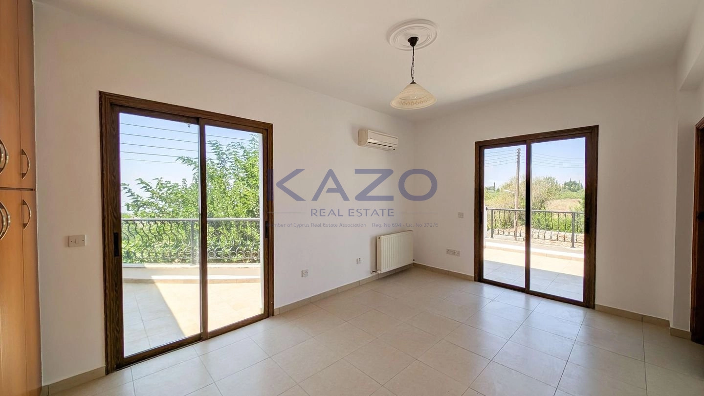 4 Bedroom House for Sale in Ineia, Paphos District