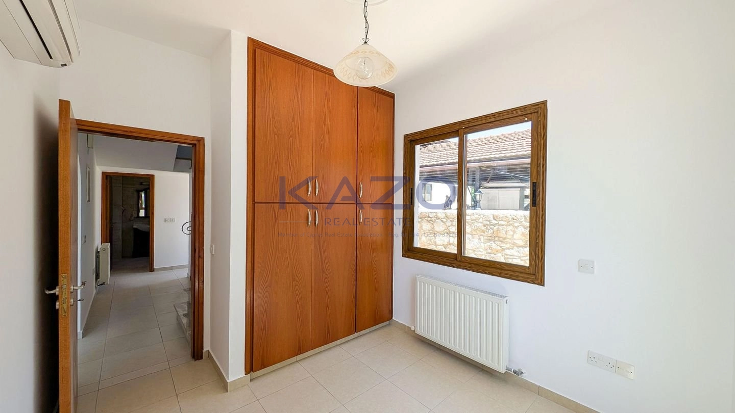 4 Bedroom House for Sale in Ineia, Paphos District