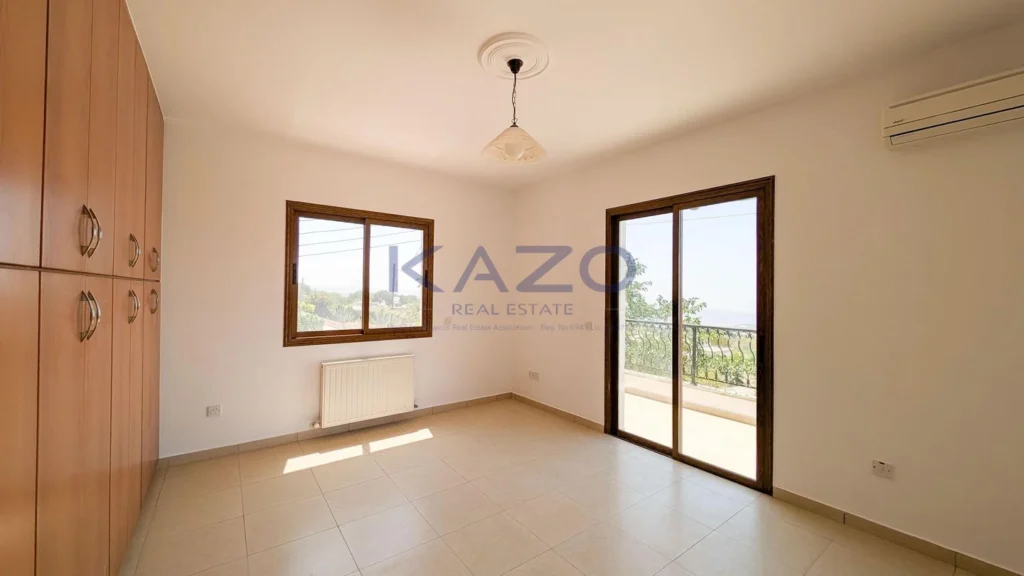 4 Bedroom House for Sale in Ineia, Paphos District