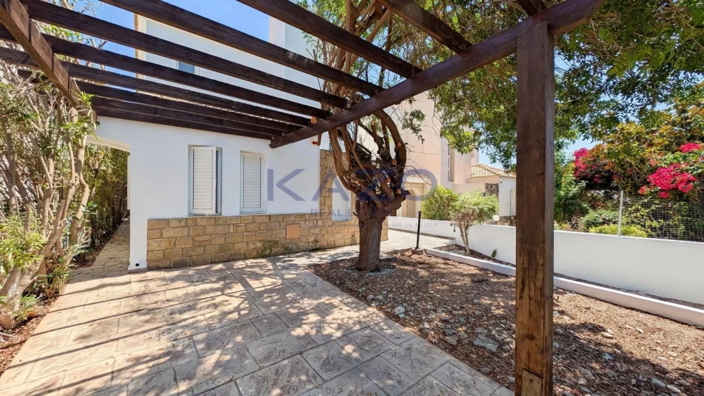 3 Bedroom House for Sale in Pegeia, Paphos District