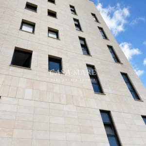 2200m² Building for Sale