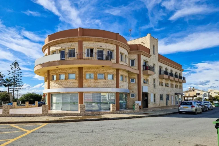 1409m² Building for Sale in Deryneia, Famagusta District