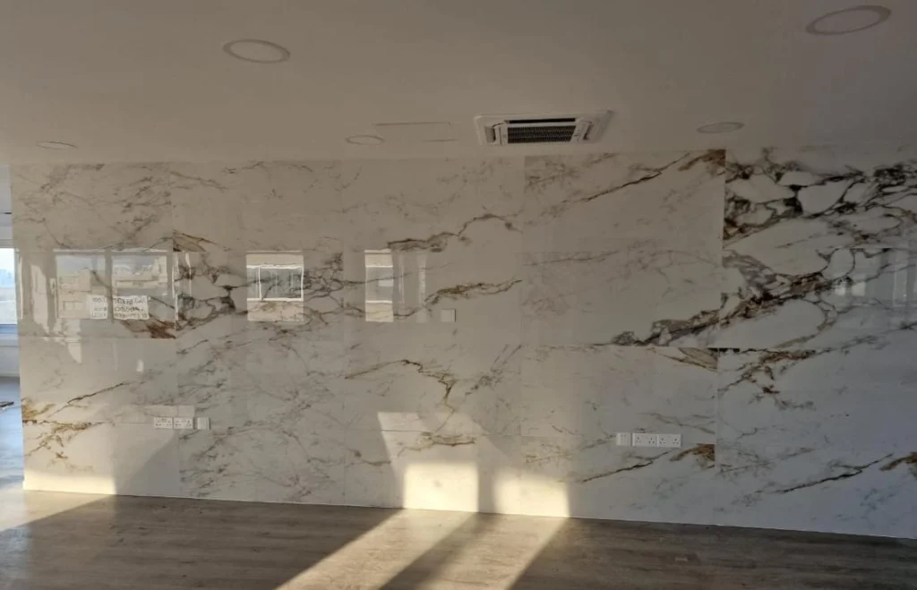 200m² Office for Sale