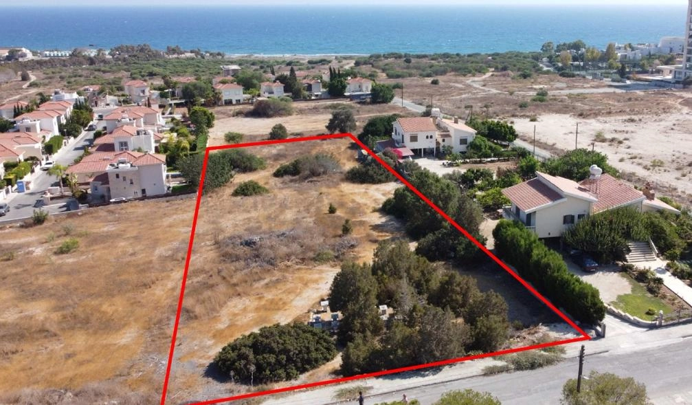 4,571m² Plot for Sale in Parekklisia Tourist Area, Limassol District