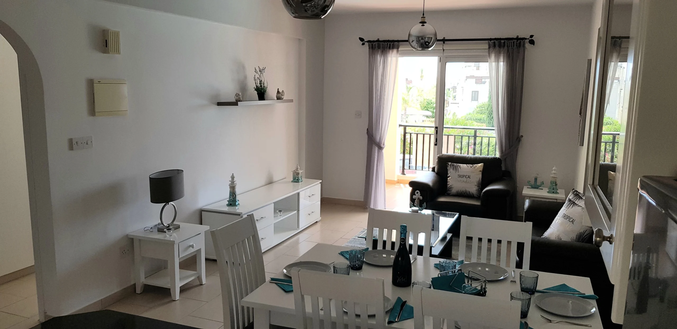 3 Bedroom Apartment for Sale in Tombs Of the Kings, Paphos District