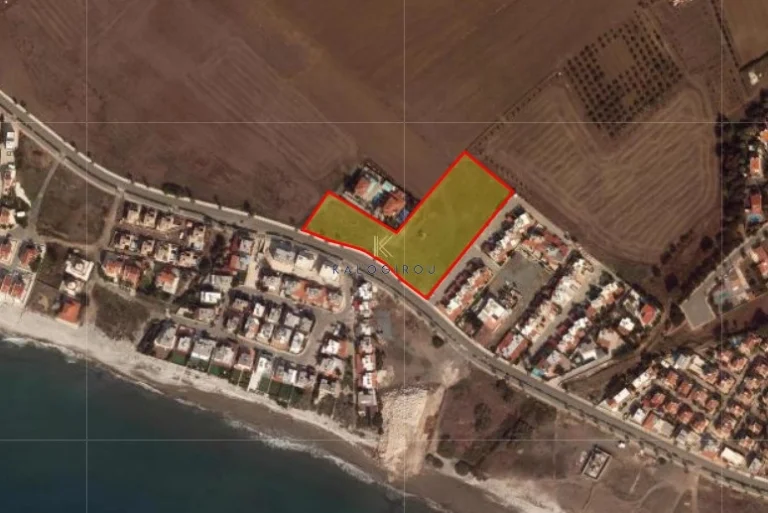 7,362m² Plot for Sale in Pervolia Larnacas