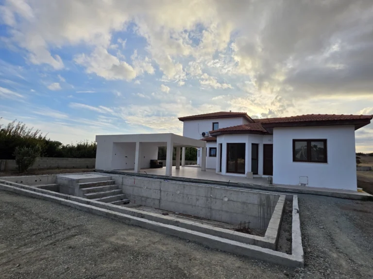 6+ Bedroom House for Sale in Moni, Limassol District