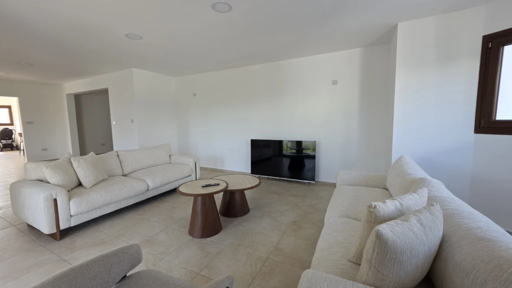 6+ Bedroom House for Sale in Moni, Limassol District