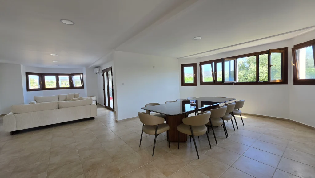6+ Bedroom House for Sale in Moni, Limassol District
