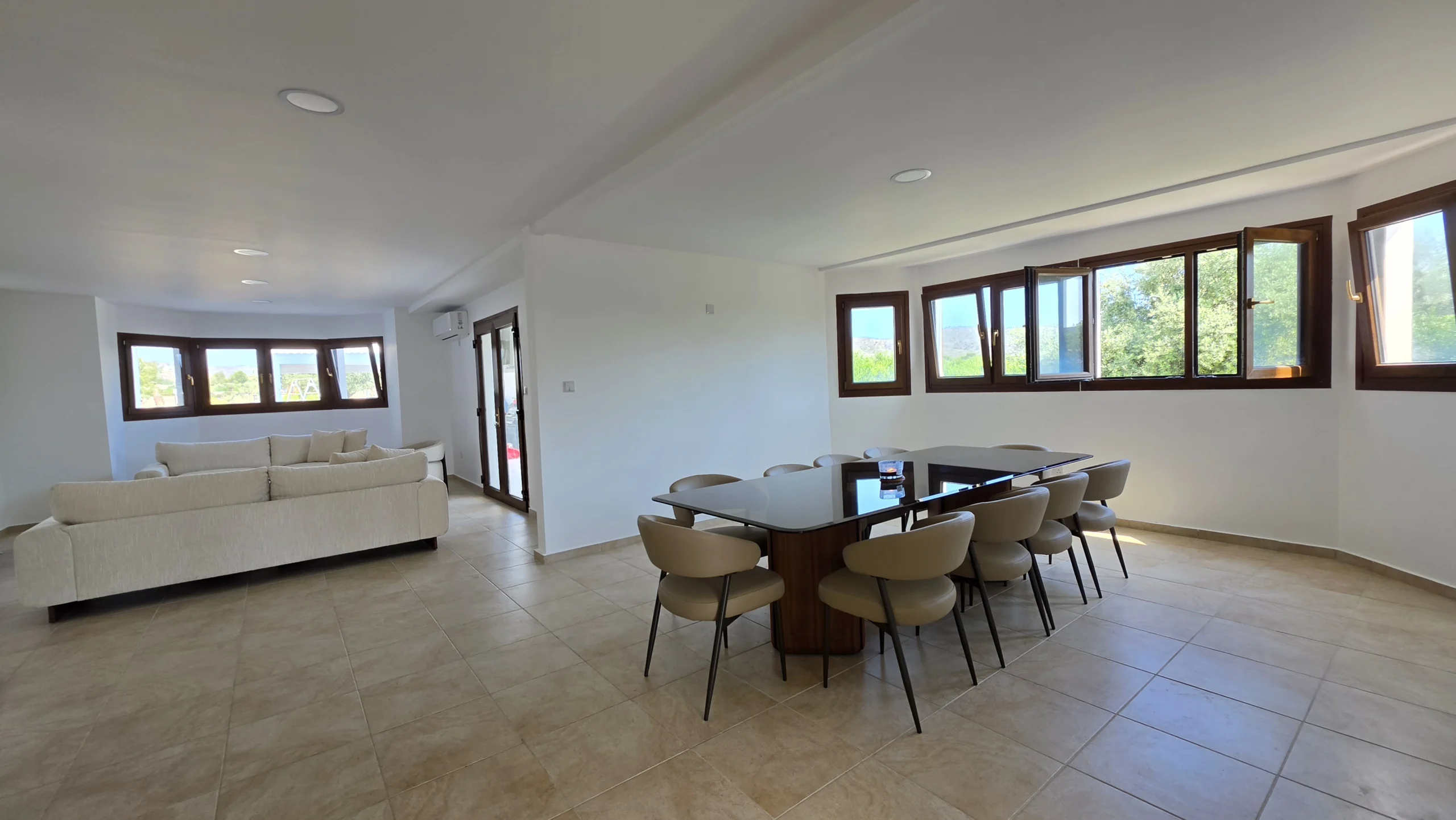 6+ Bedroom House for Sale in Moni, Limassol District