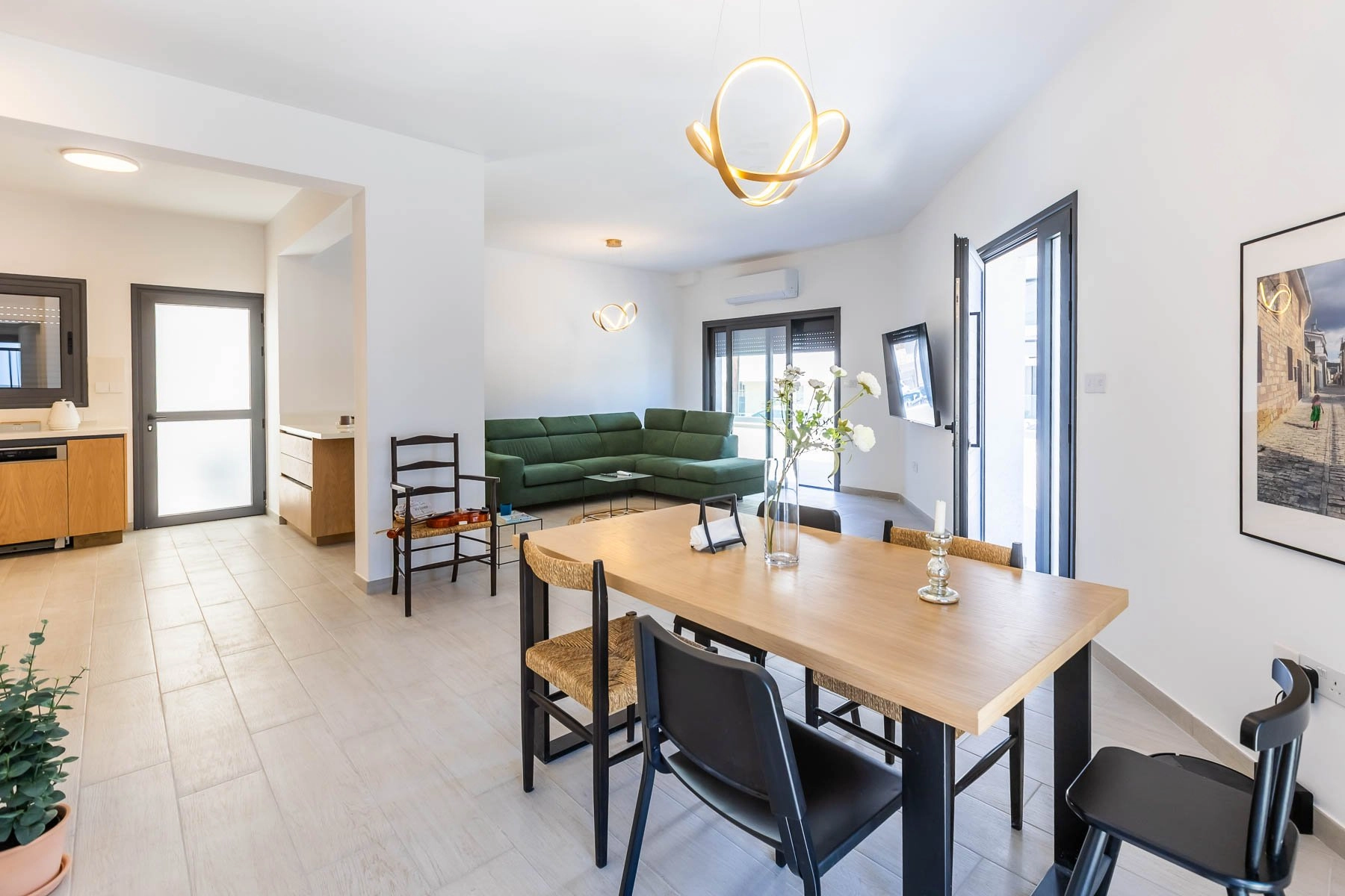 4 Bedroom House for Sale in Limassol – Kapsalos