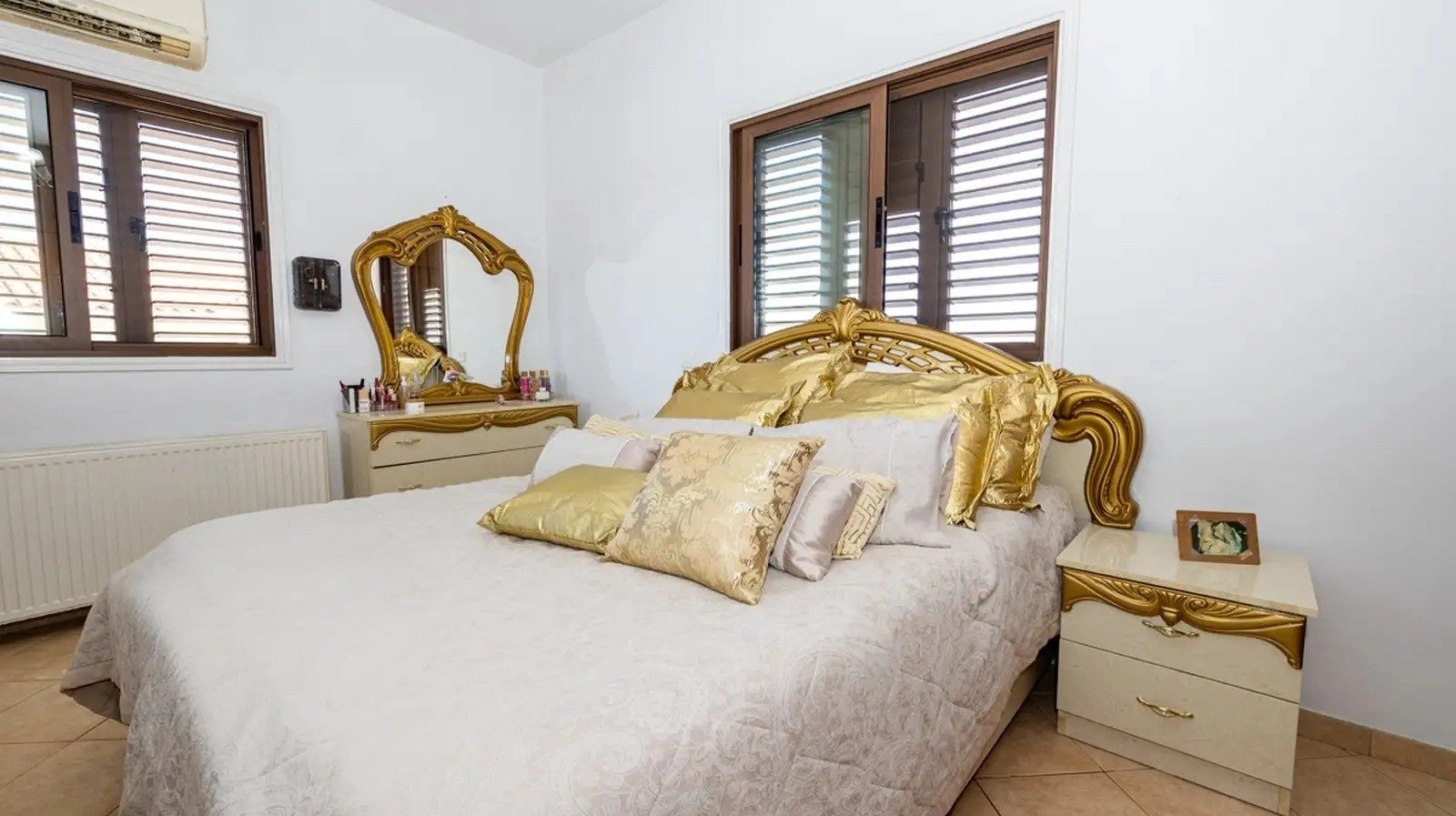 5 Bedroom House for Sale in Kiti, Larnaca District