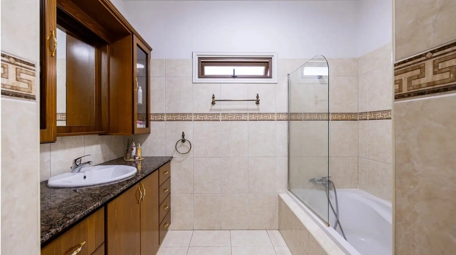 5 Bedroom House for Sale in Kiti, Larnaca District