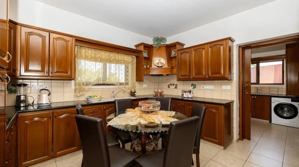 5 Bedroom House for Sale in Kiti, Larnaca District