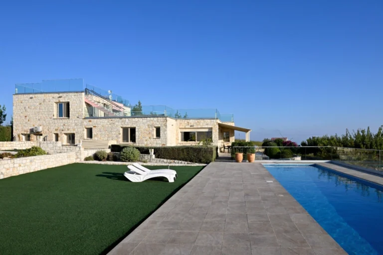 5 Bedroom House for Sale in Kathikas, Paphos District