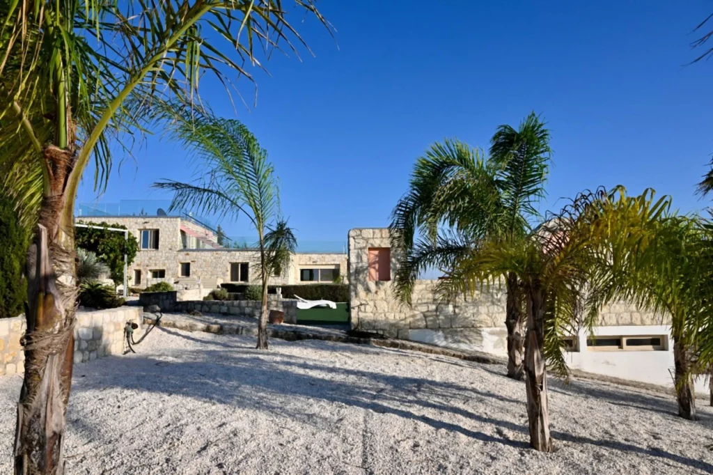 5 Bedroom House for Sale in Kathikas, Paphos District