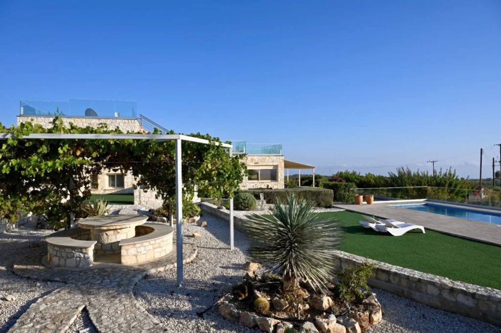 5 Bedroom House for Sale in Kathikas, Paphos District