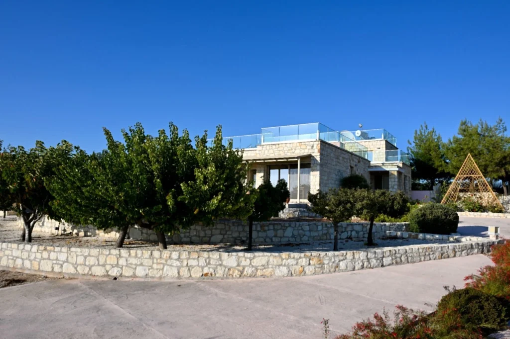 5 Bedroom House for Sale in Kathikas, Paphos District