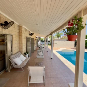 3 Bedroom House for Sale in Peyia, Paphos District