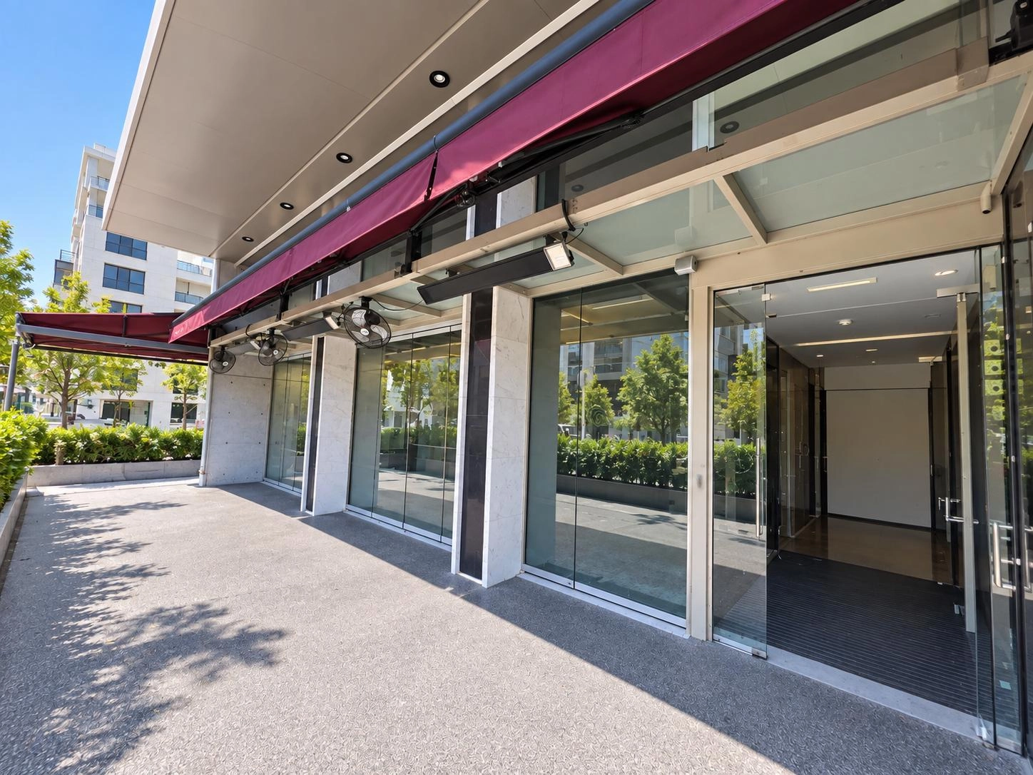 180m² Building for Rent