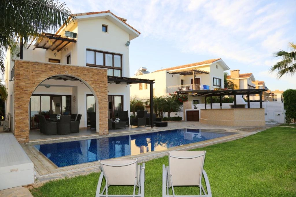 5 Bedroom House for Sale in Agia Thekla, Famagusta District