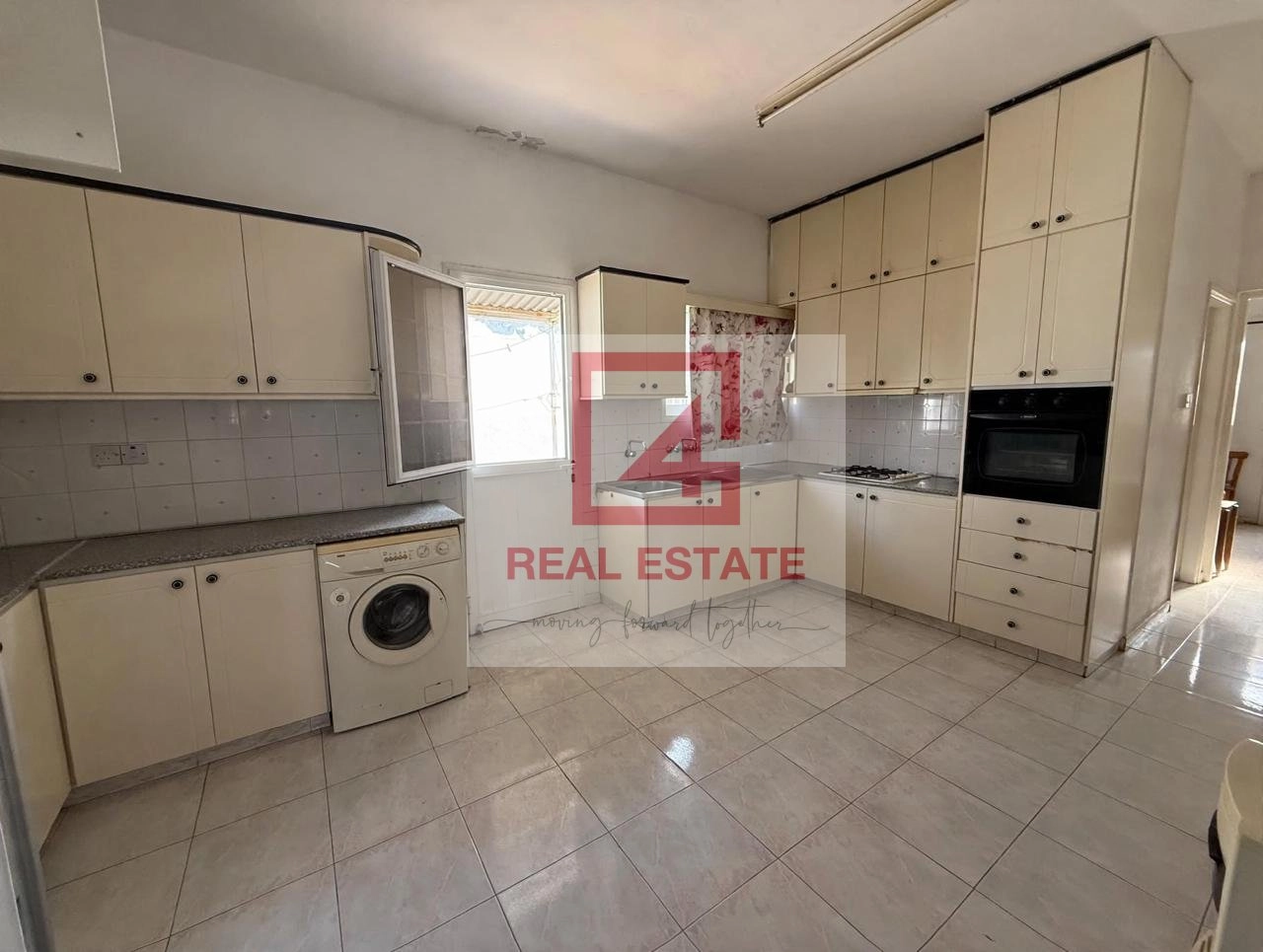 240m² Plot for Sale