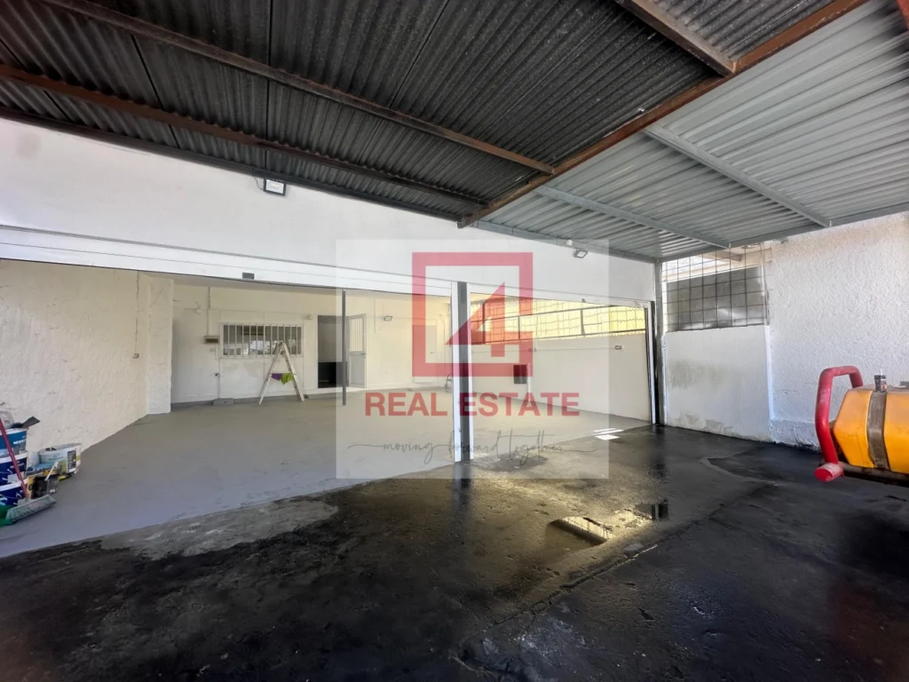 135m² Building for Rent