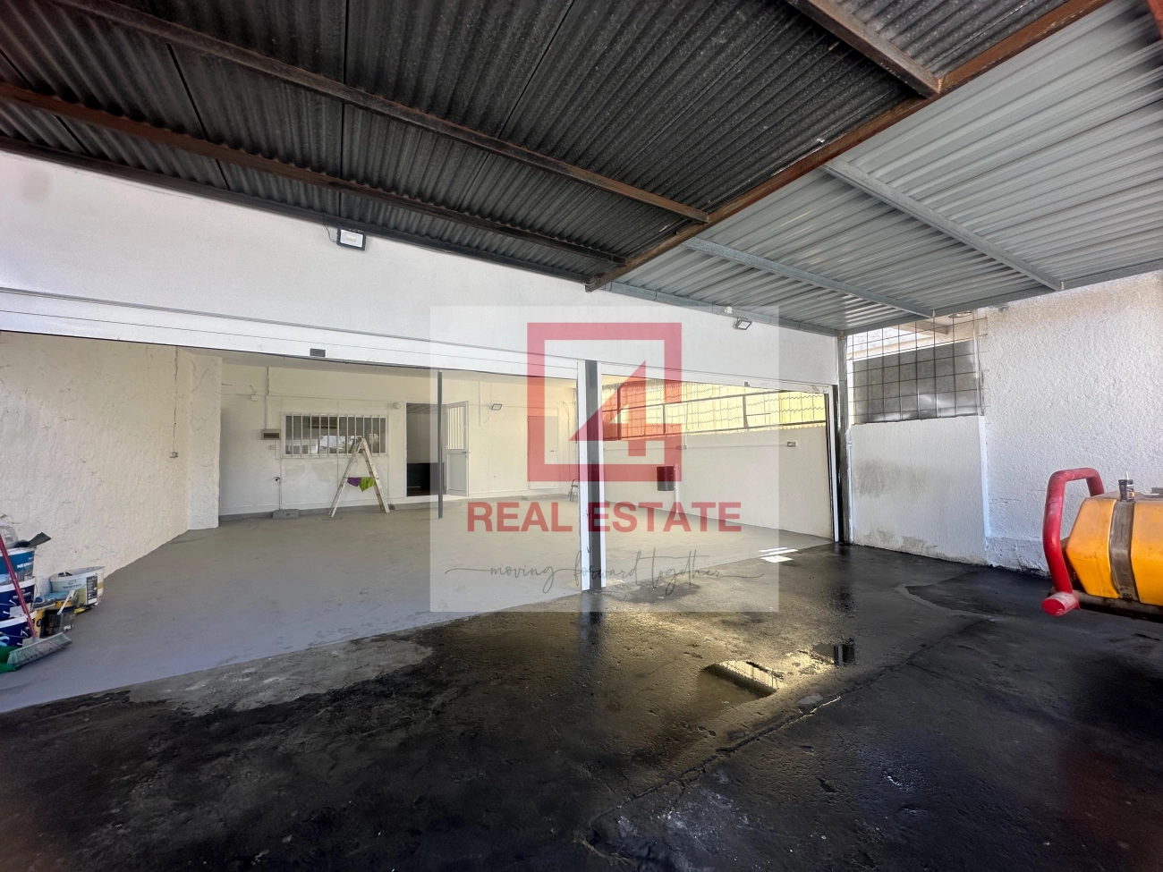 135m² Building for Rent