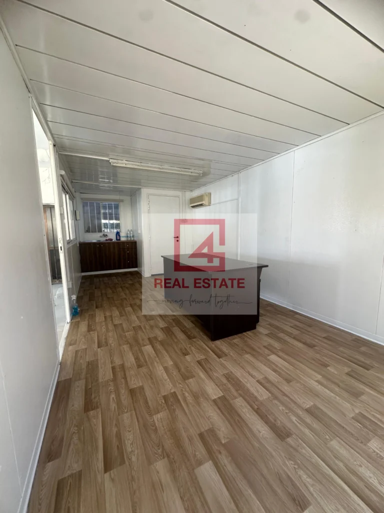 135m² Building for Rent