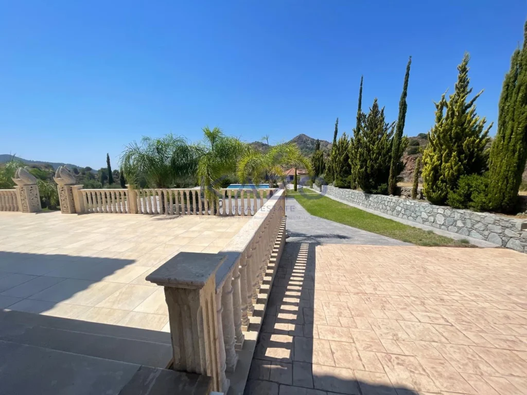 328m² House for Sale in Kalo Chorio Lemesou, Limassol District