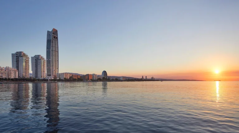 4 Bedroom Apartment for Sale in Limassol – Neapolis