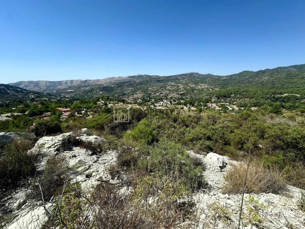 2,342m² Plot for Sale in Trimiklini, Limassol District