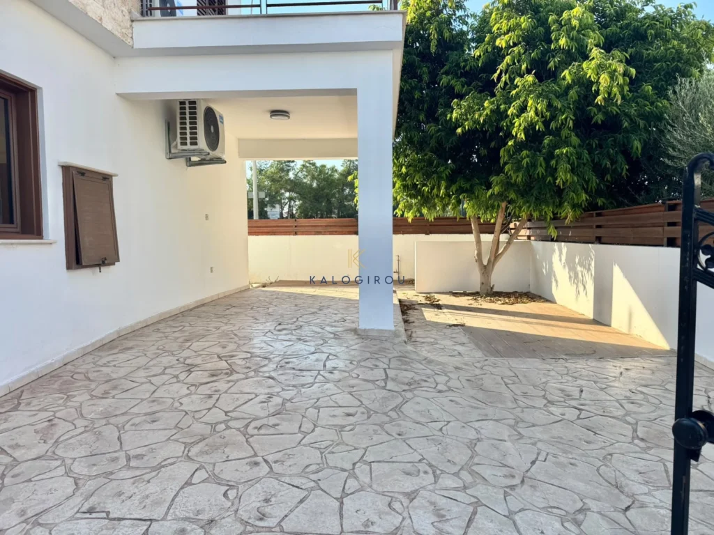 5 Bedroom House for Sale in Dhekelia, Larnaca District