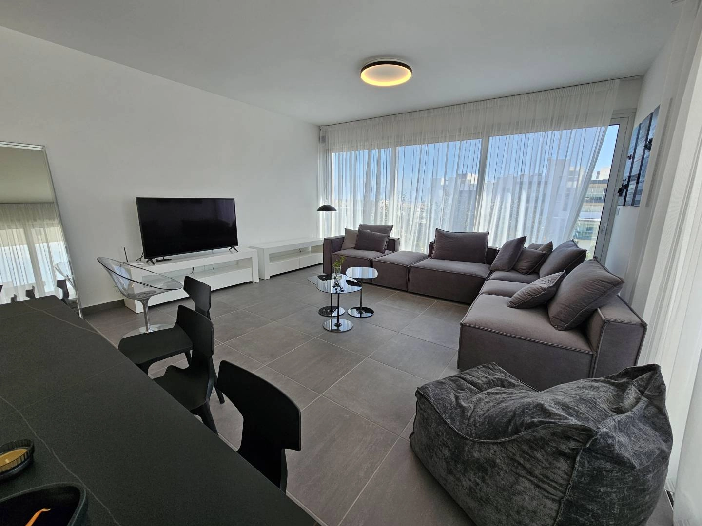 4 Bedroom Apartment for Sale