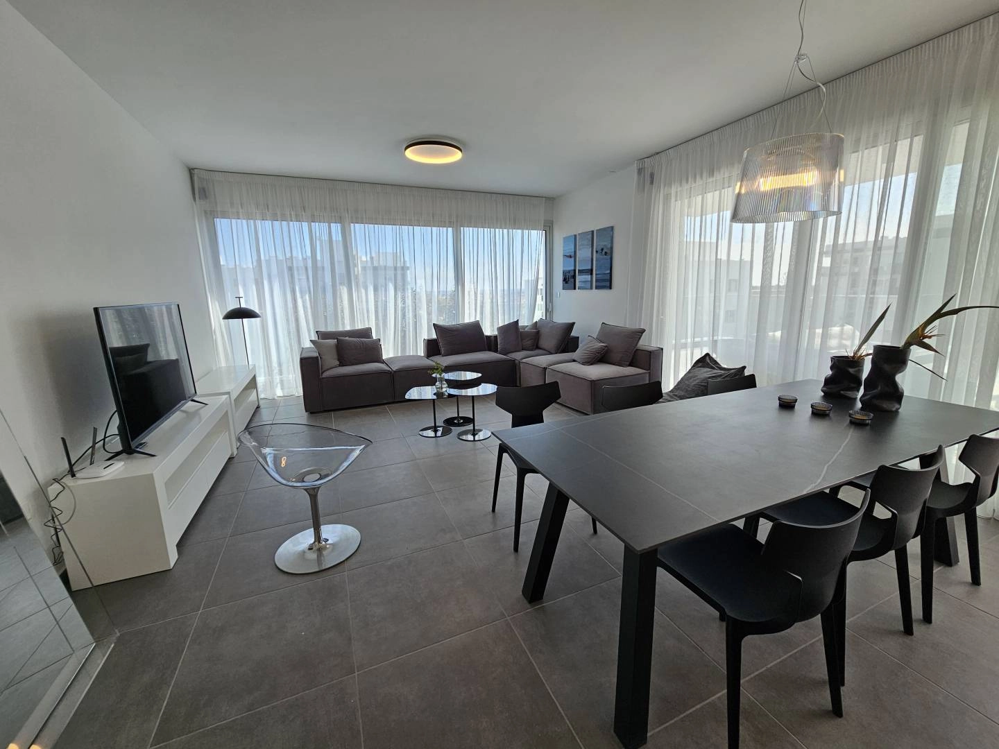 4 Bedroom Apartment for Sale
