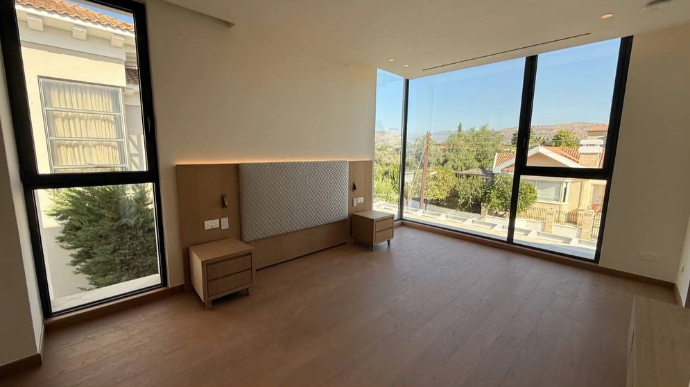 6+ Bedroom House for Sale in Mouttagiaka, Limassol District