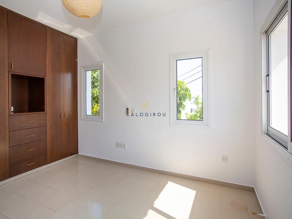 318m² House for Sale in Aradippou, Larnaca District