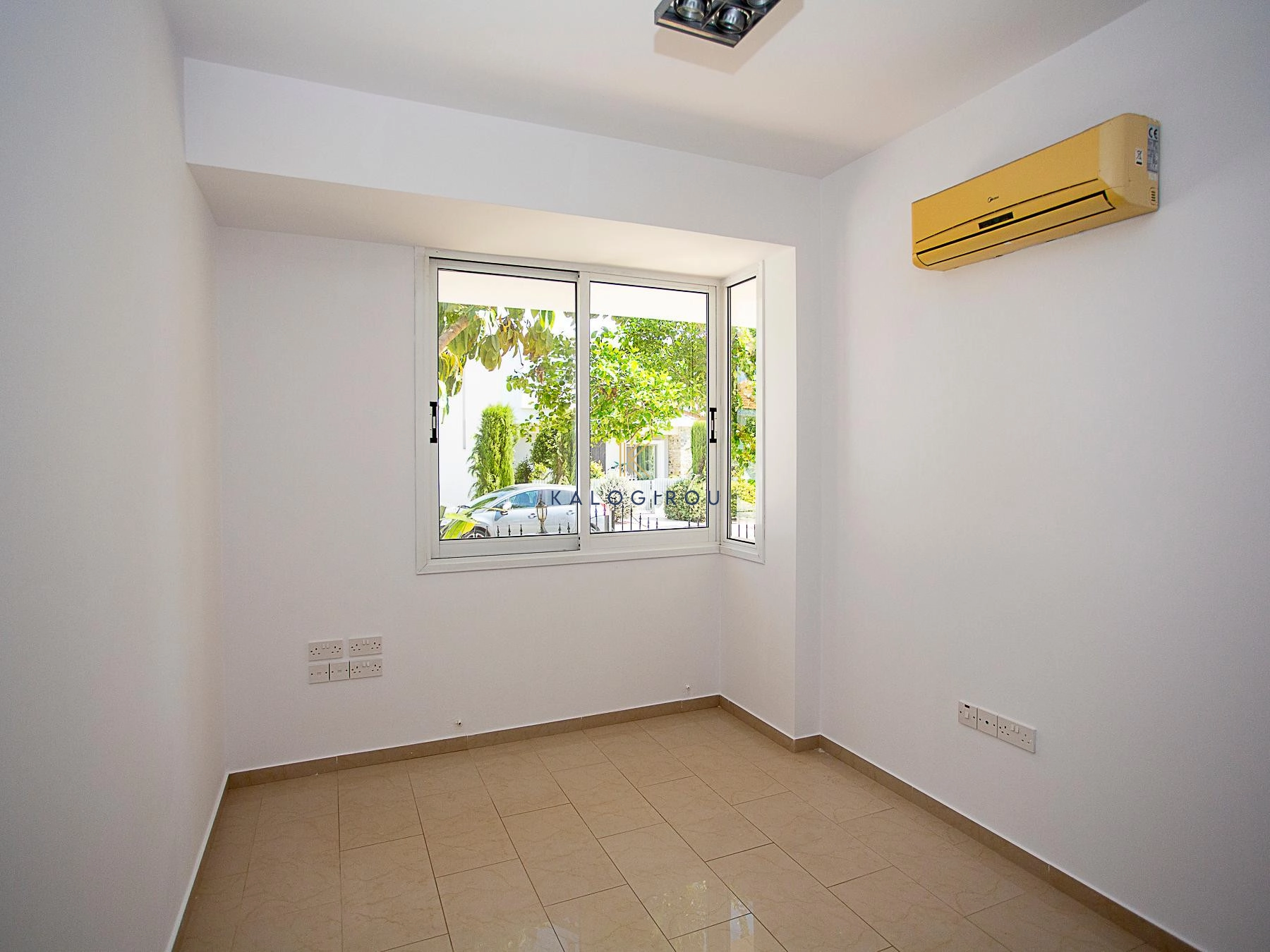 318m² House for Sale in Aradippou, Larnaca District