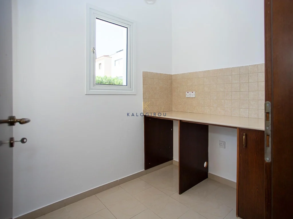 318m² House for Sale in Aradippou, Larnaca District