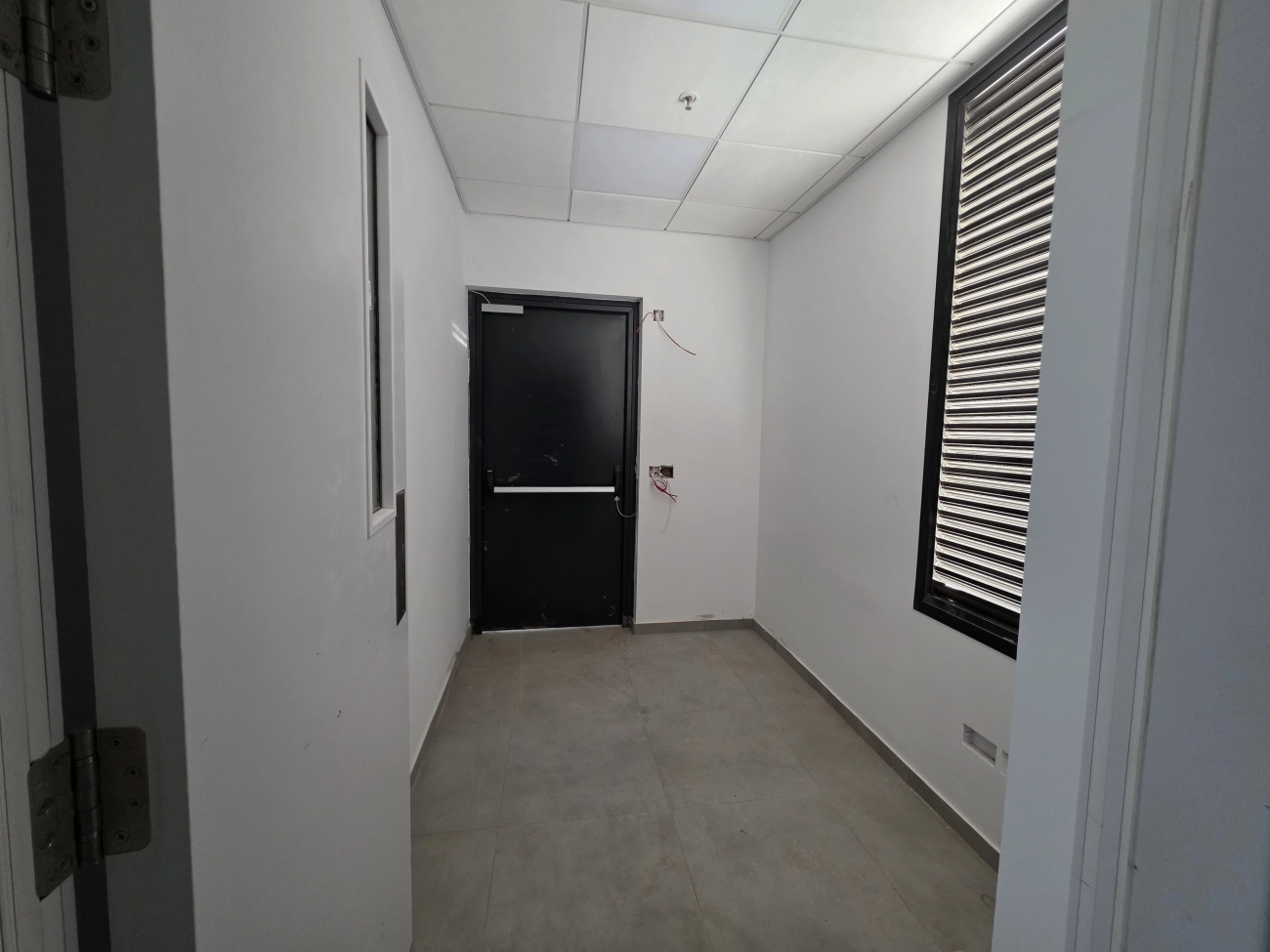 350m² Office for Rent