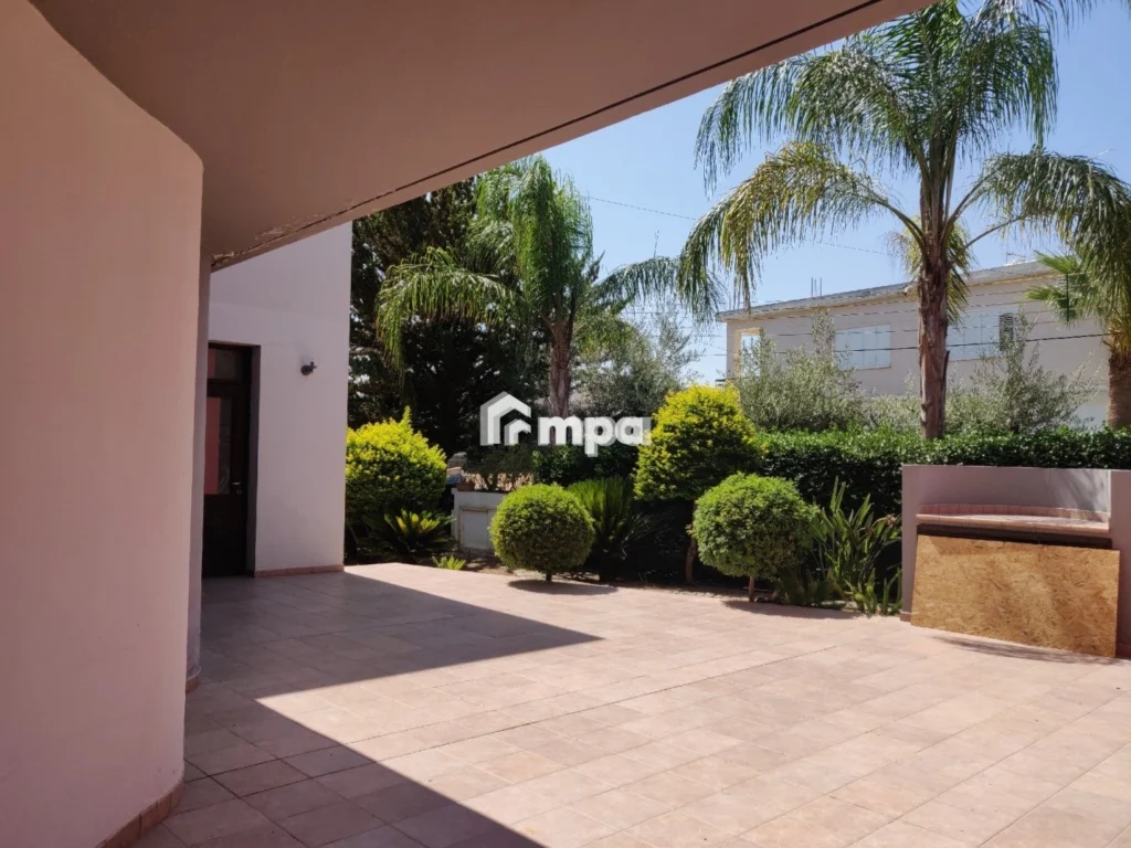 5 Bedroom House for Rent in Agios Dometios, Nicosia District
